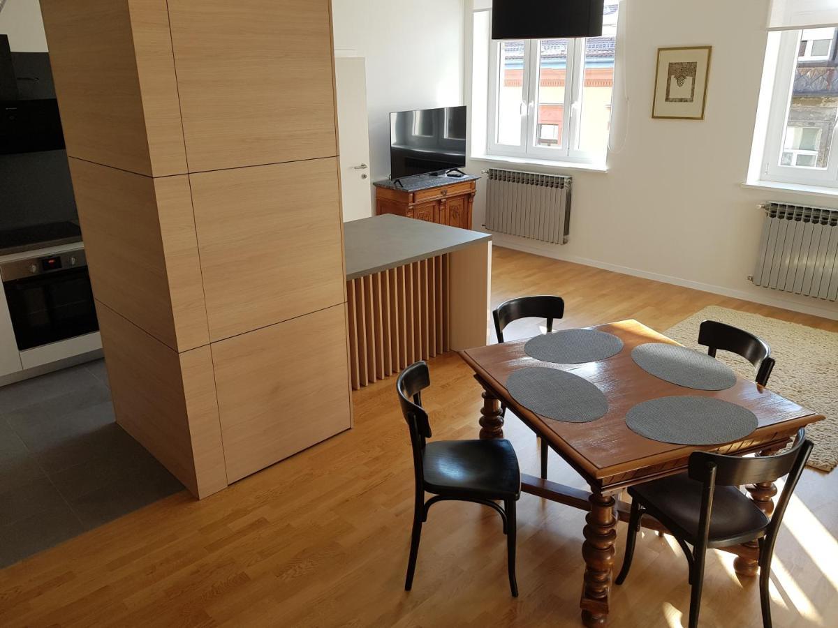 Apartma Seven App *